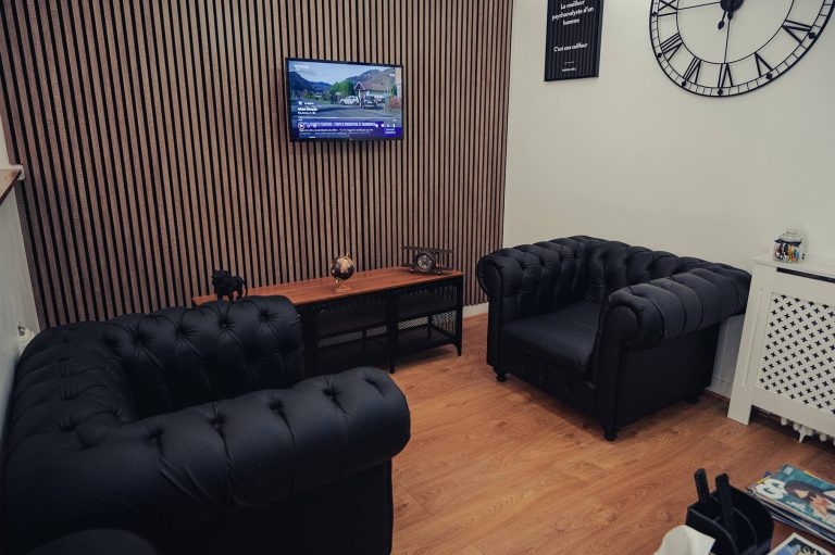salon_attente_barber_and_chill_palaiseau